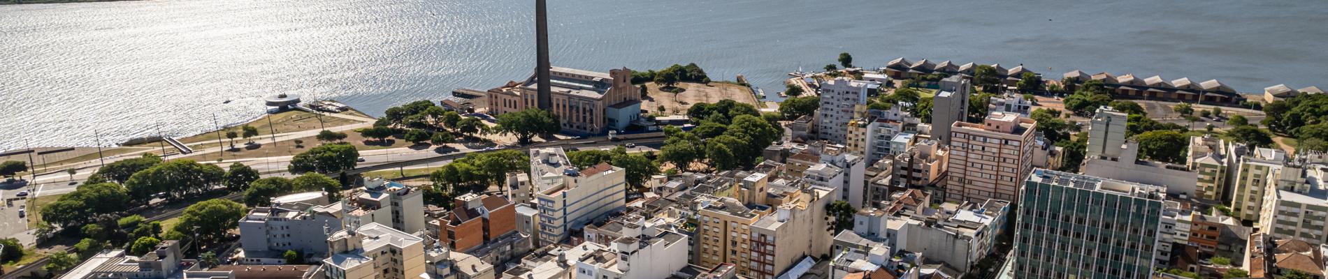 Cidade de Porto Alegre vista de cima.