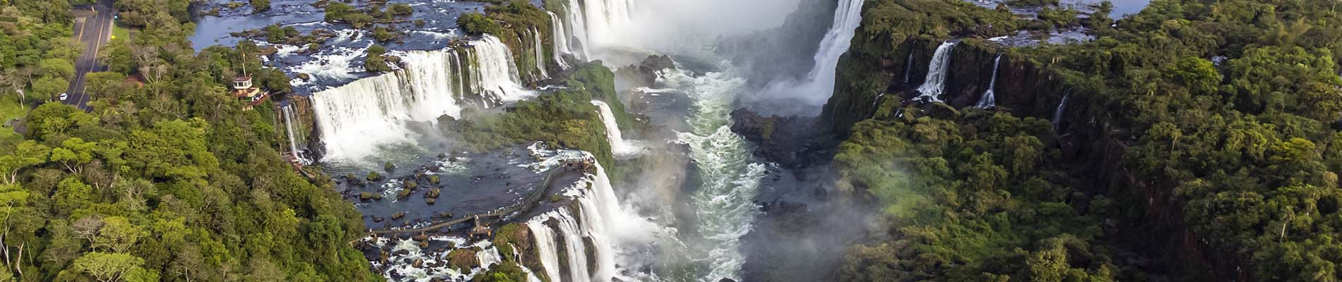 Cataratas do Iguaçu em vista superior.